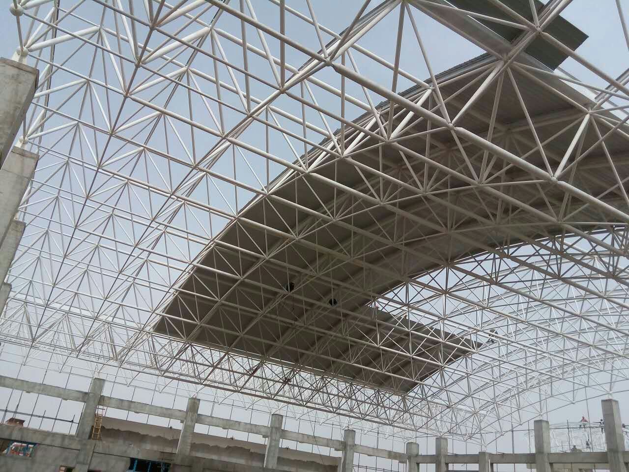 满洲里青岛一汽网架